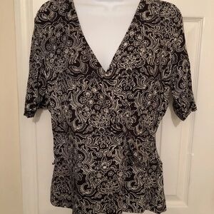 Ann Taylor Black and White Patterned Blouse